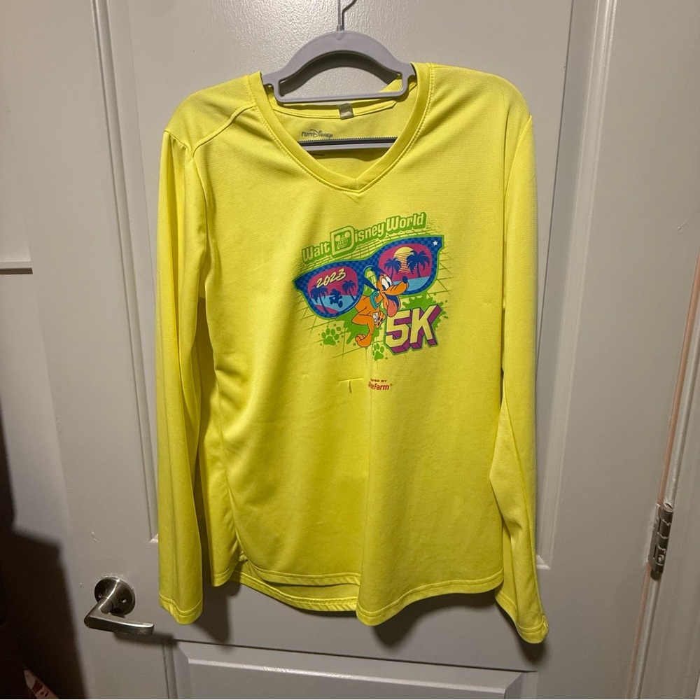 Pluto rundisney 5k long sleeve run shirt